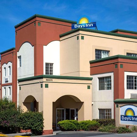 Days Inn By Wyndham Fremont Esterno foto